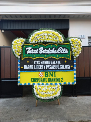 Papan Bunga Duka di Lembah Bawang