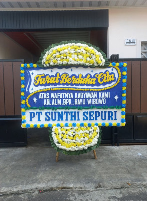 Papan Bunga Duka di Lembah Bawang